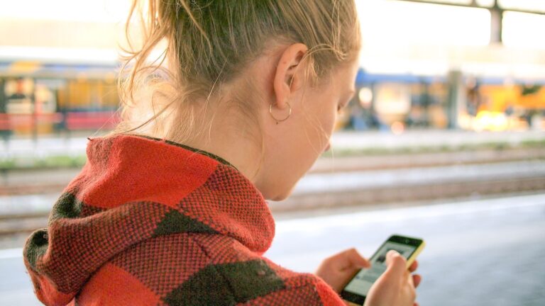 Questory Interactive Games in Your Phone