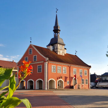 Интерактивная фото игра и обзорная экскурсия в Бауске в вашем телефоне