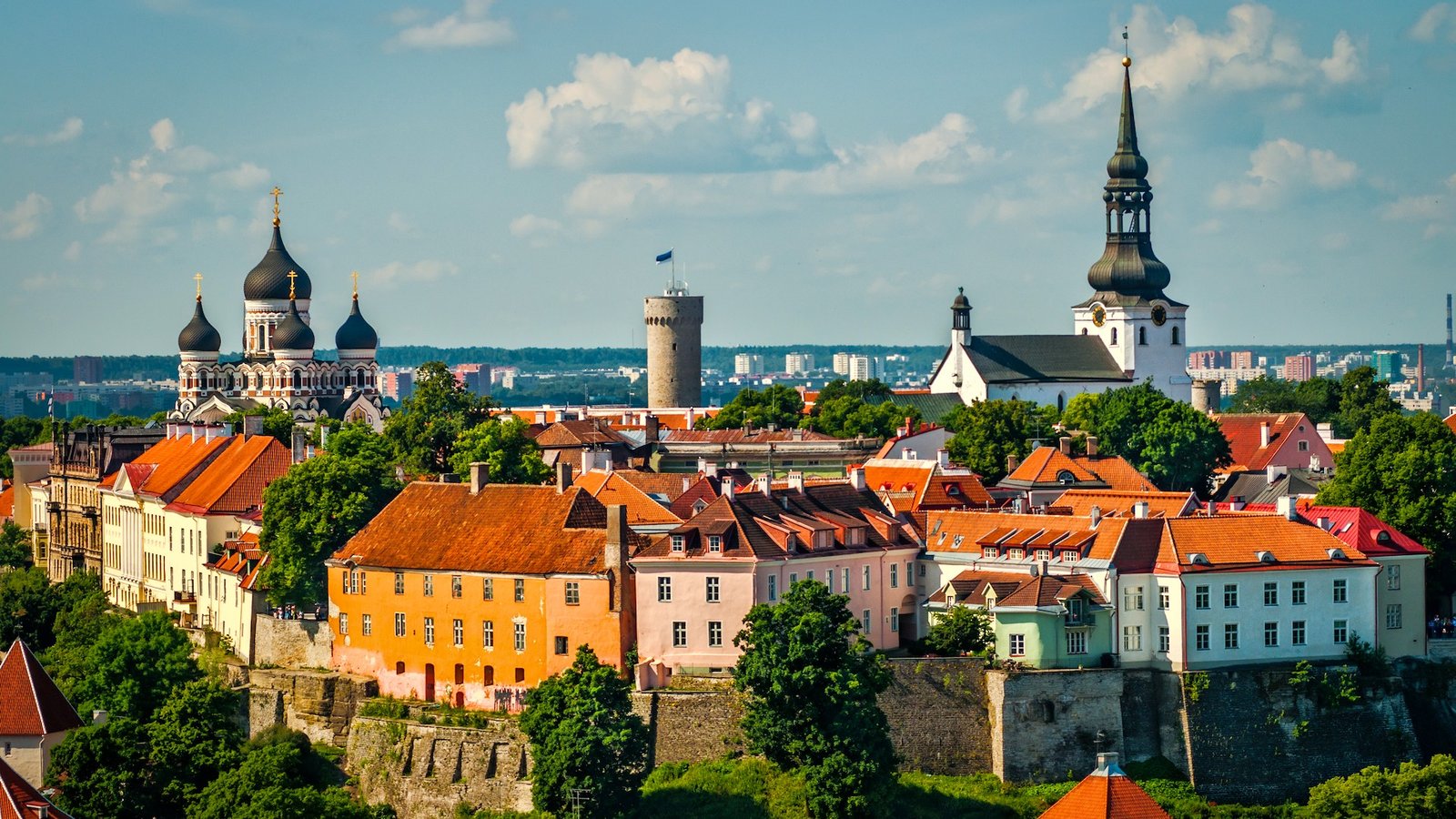 Tallinn Old Town Interactive Self-Guided Tour by Questory